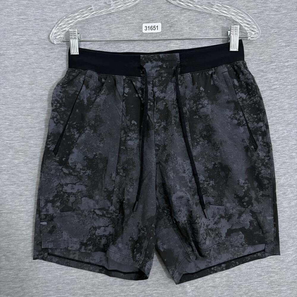 Lululemon Men’s Small Tie Dye License To Train 7" Inseam Activewear Shorts